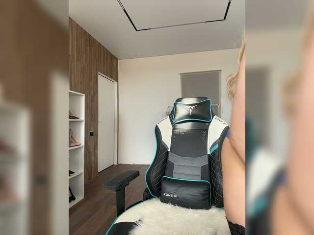 -Lana-Chester- live webcam show