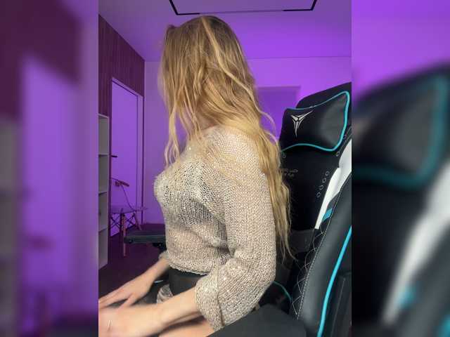 -Lana-Chester- — live female cam
