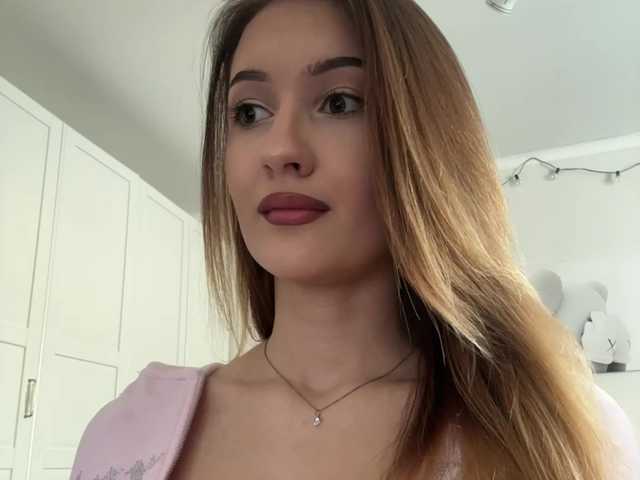 go to chat with -Lana-Chester-