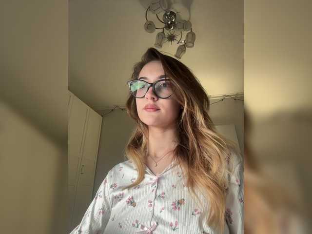 go to chat with -Lana-Chester-