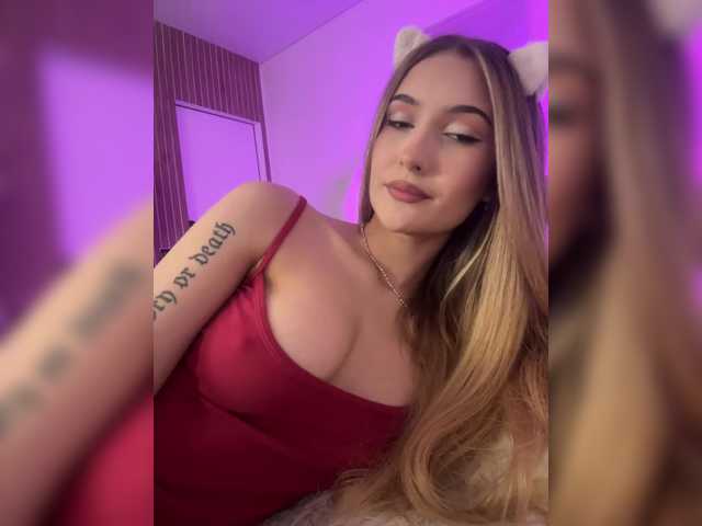 -Lana-Chester-