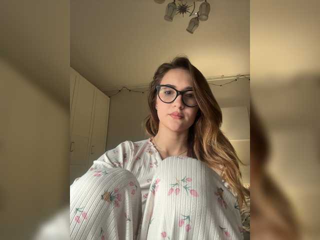 go to chat with -Lana-Chester-