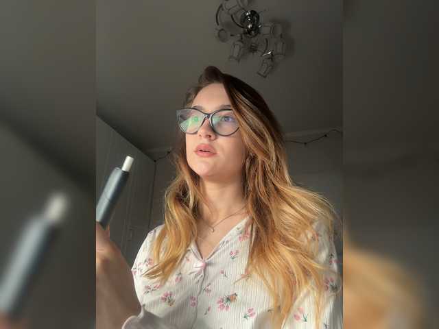 go to chat with -Lana-Chester-