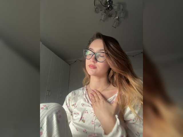 go to chat with -Lana-Chester-