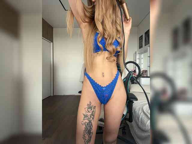 Model: -Lana-Chester-