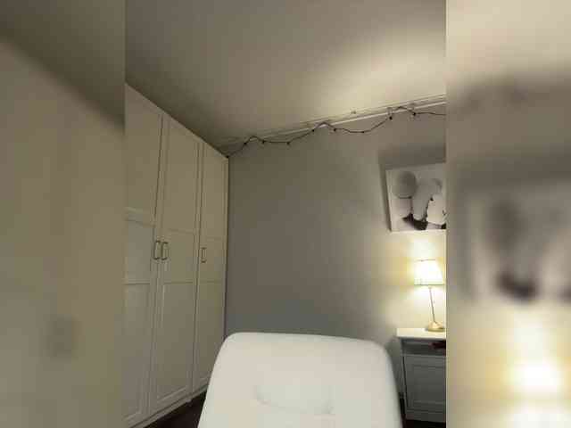 -Lana-Chester- webcam