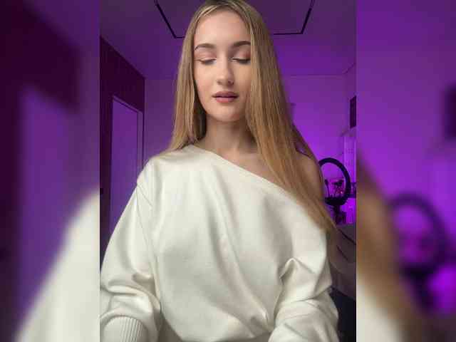 -Lana-Chester- webcam