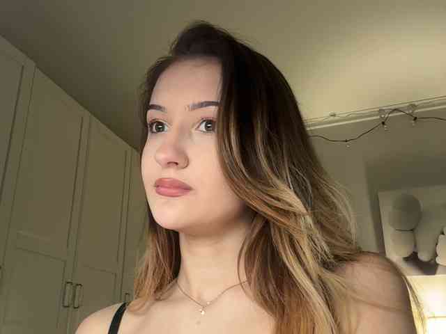 -Lana-Chester- webcam