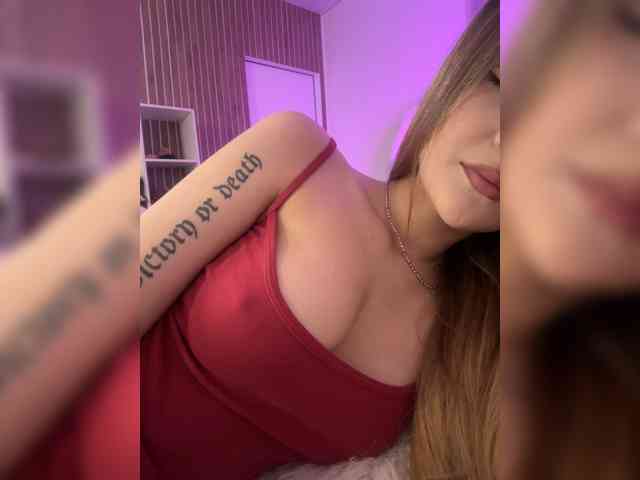 -Lana-Chester- webcam
