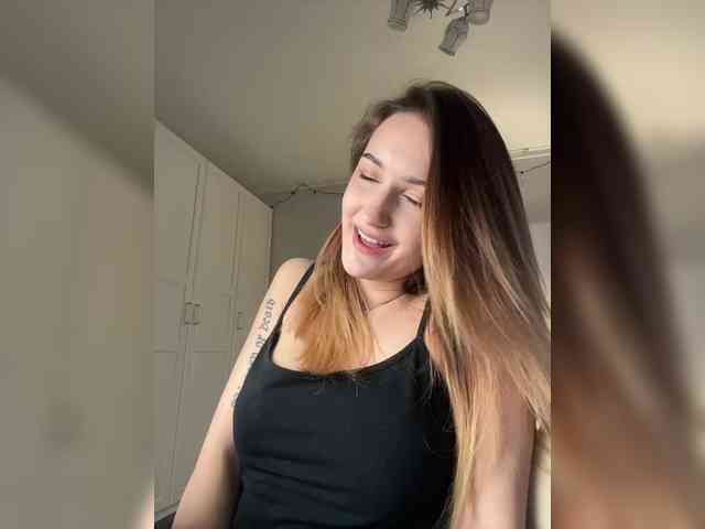 -Lana-Chester- webcam
