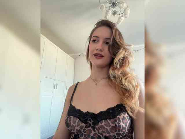 -Lana-Chester- Live Webcam on BongaCams