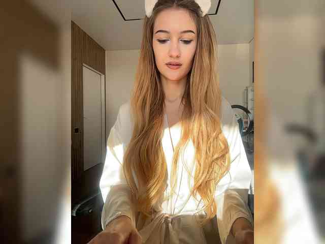 -lana-chester- bongacams