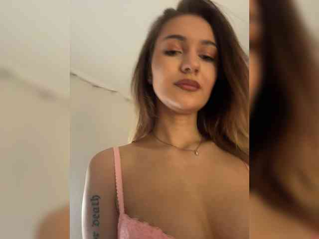 -Lana-Chester- webcam