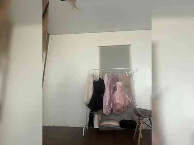 -Lana-Chester- webcam