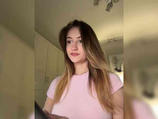 -Lana-Chester- webcam