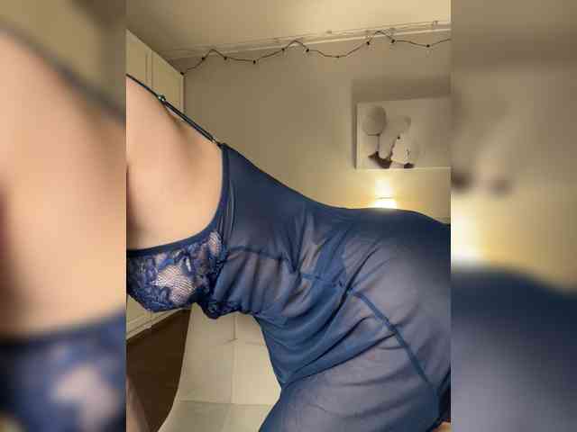 -Lana-Chester- webcam