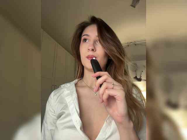 -Lana-Chester- webcam