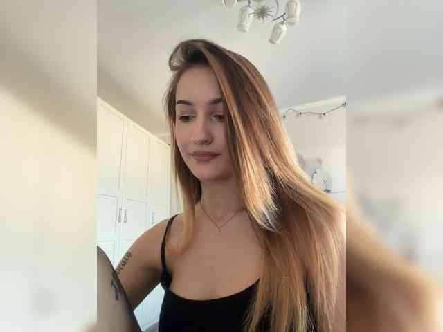 -Lana-Chester- webcam