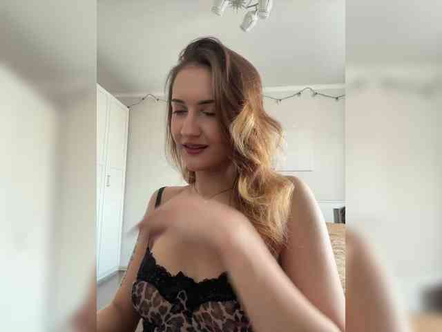 -Lana-Chester- Live Webcam on BongaCams