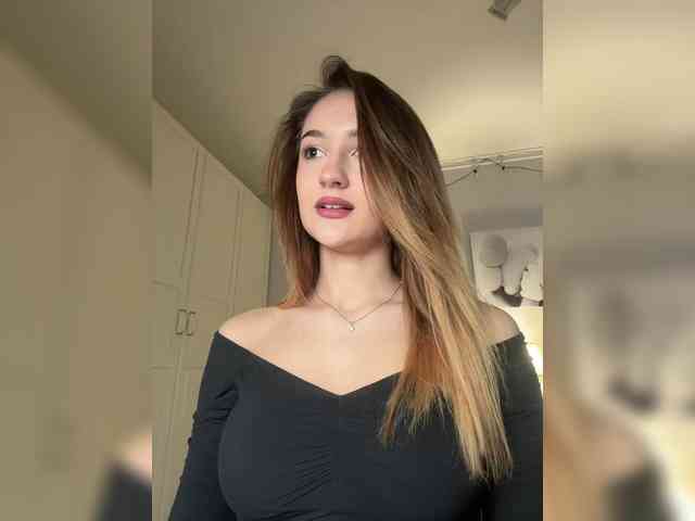 -Lana-Chester- webcam