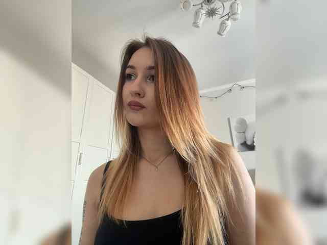 -Lana-Chester- webcam