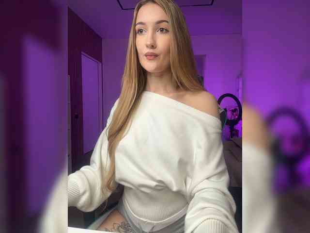 -Lana-Chester- webcam