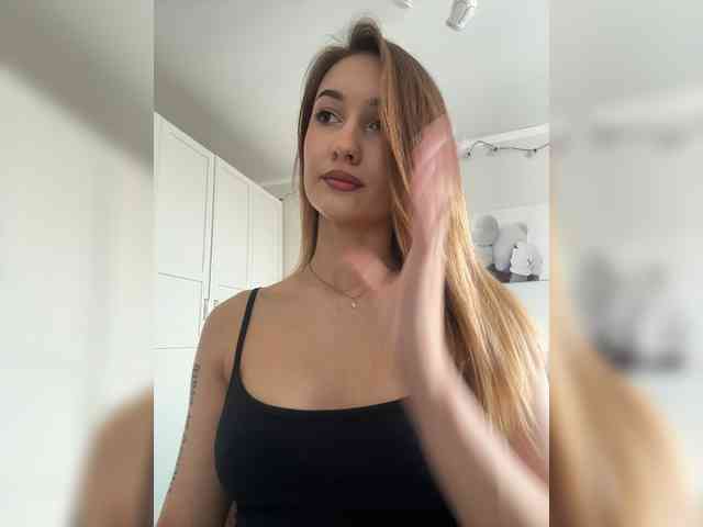 -Lana-Chester- webcam