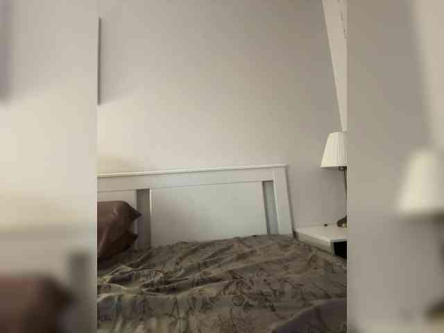 -Lana-Chester- webcam