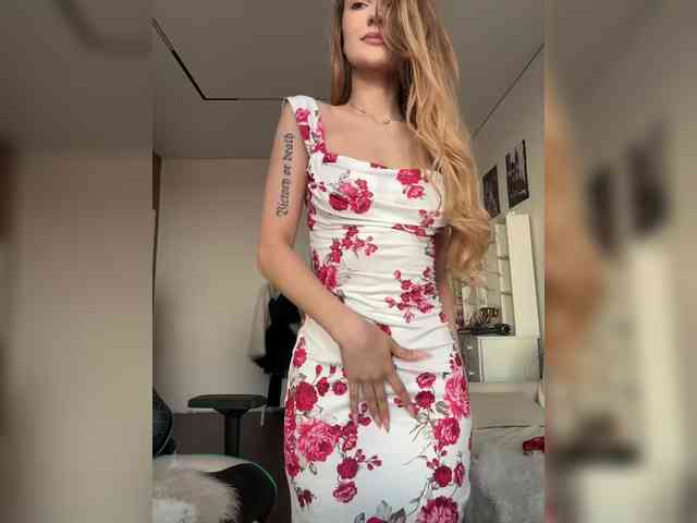 -Lana-Chester- webcam