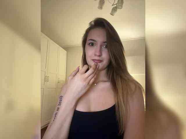 Model: -Lana-Chester-