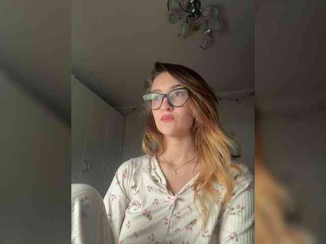 -Lana-Chester- webcam