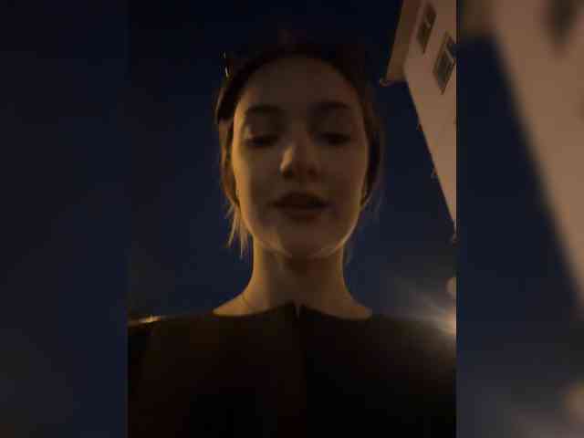 -Lana-Chester- webcam