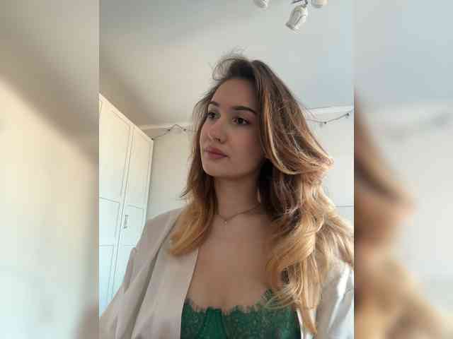 -Lana-Chester- webcam