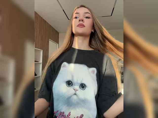 -Lana-Chester- webcam