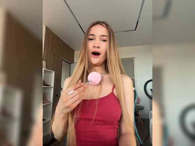 -Lana-Chester- webcam
