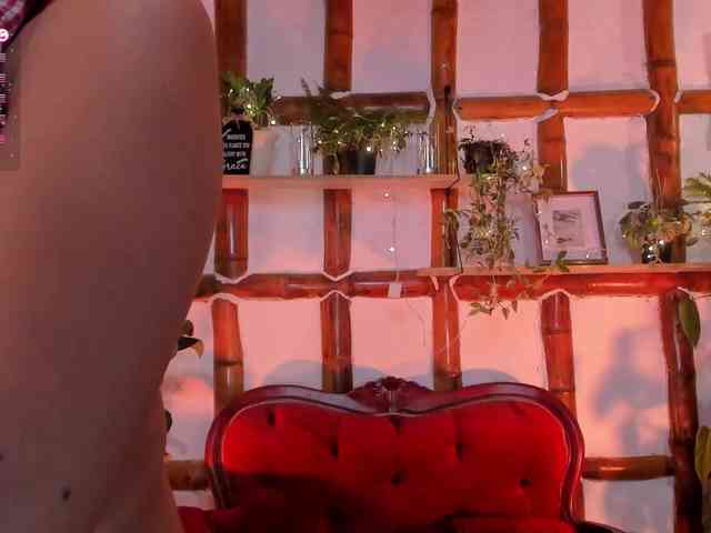 VictoriaMilan webcam