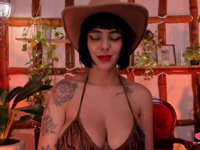 VictoriaMilan webcam