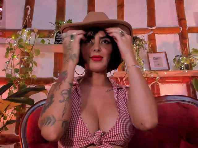 VictoriaMilan webcam
