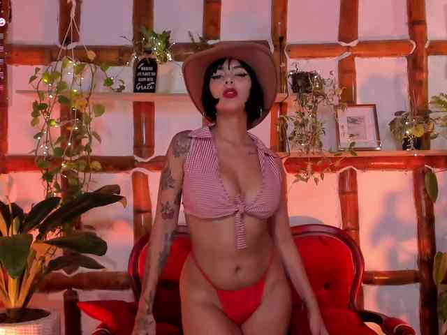 VictoriaMilan webcam