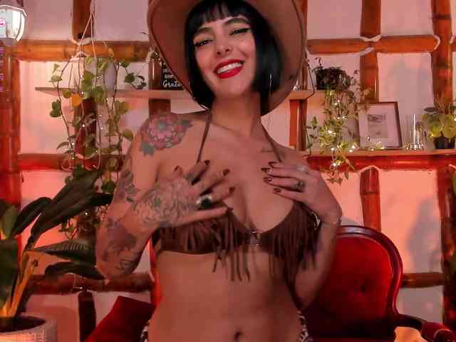 VictoriaMilan webcam
