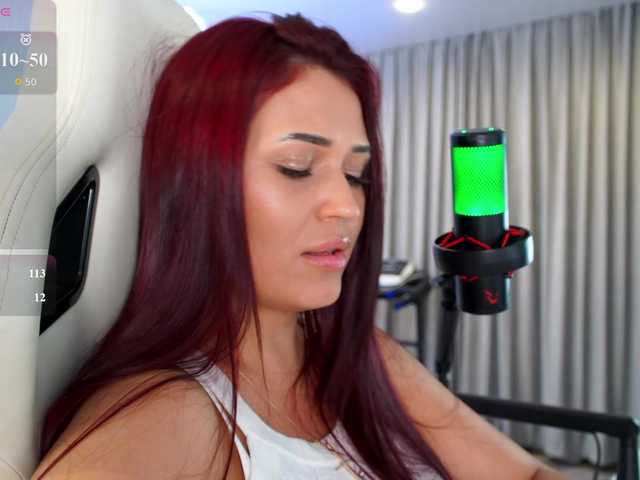 Adel-chocolatee live cam on BongaCams