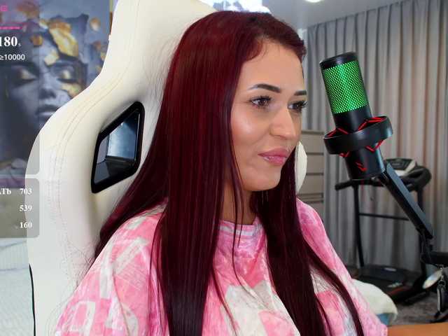 Adel-chocolatee live cam on BongaCams