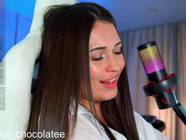 Adel-chocolatee live cam on BongaCams