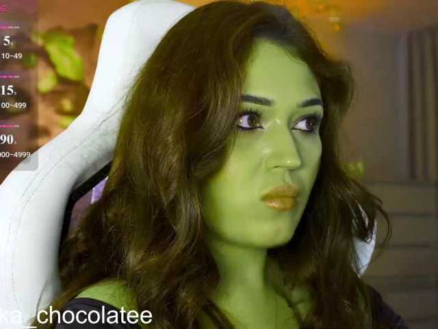 Adel-chocolatee, en vivo ahora en BongaCams
