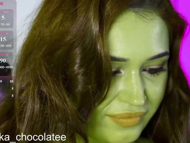 Adel-chocolatee, en vivo ahora en BongaCams