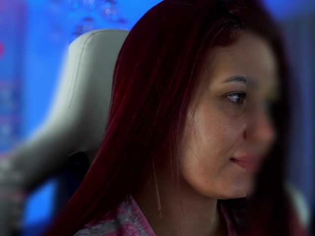 Adel-chocolatee live cam on BongaCams
