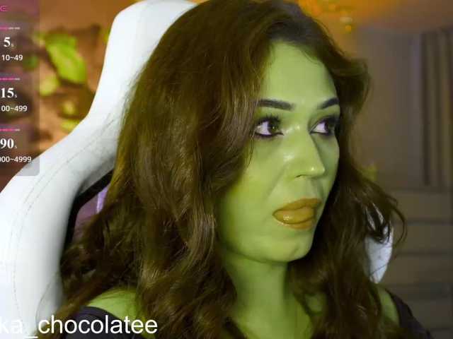 Adel-chocolatee, en vivo ahora en BongaCams