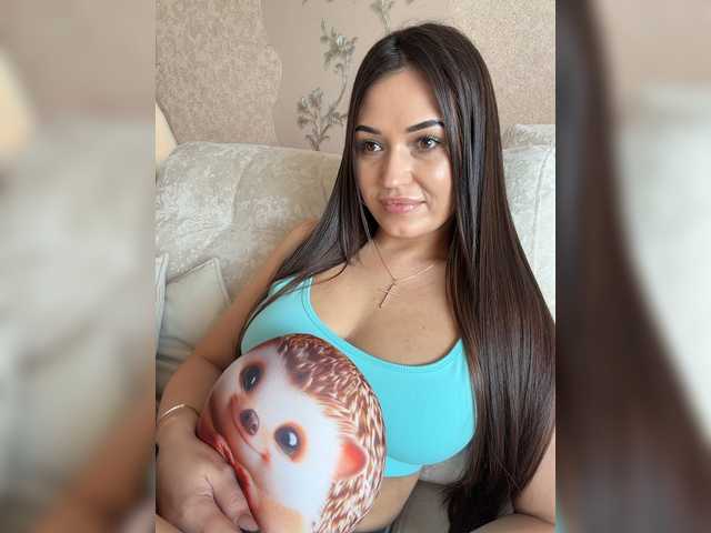 Adel-chocolatee's BongaCams show and profile