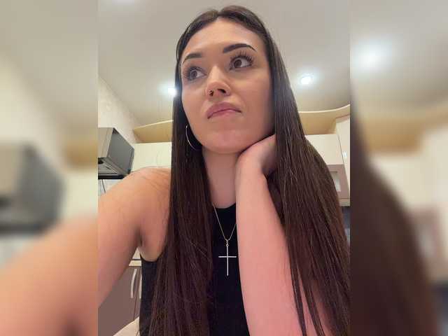 Adel-chocolatee's BongaCams show and profile