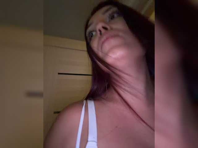 Adel-chocolatee live cam on BongaCams